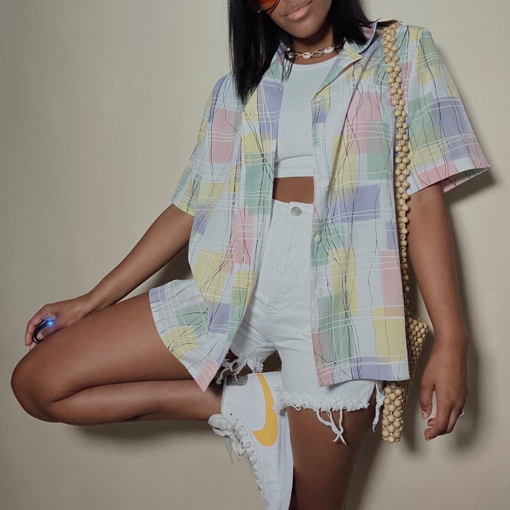 Alia multicolor Abstract Hawaiian style shirt in size 14